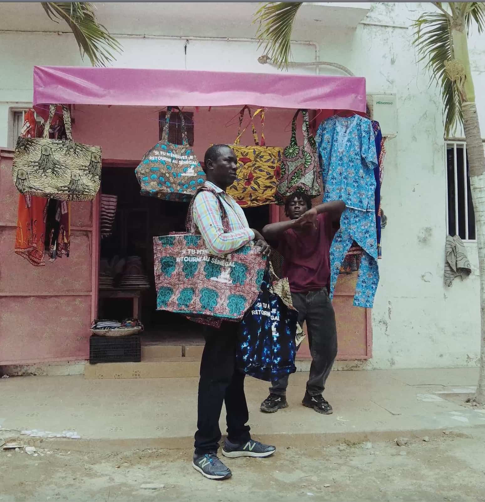 Projet de recyclage de sacs de riz par Ousseynou